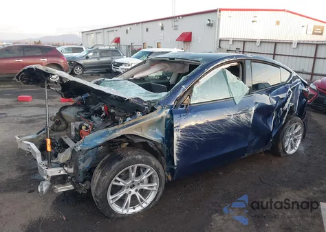 2022 Tesla Model Y Long Range Dual Motor All-Wheel Drive from USA, damaged, VIN 7SAYGAEE7NF508034